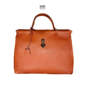 https://glamouraccessoriesshop.it/wp-content/uploads/2022/10/borsa-bauletto-donna-grande-vera-pelle-made-in-Italy-a-mano-con-tracolla-regolabile-mattone-300x300.jpeg