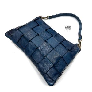 https://glamouraccessoriesshop.it/wp-content/uploads/2024/12/borsa-donna-tracollina-POUCHETTE-vera-pelle-intrecciata-lavata-vintage-made-in-Italy-artigianato-italiano-BAYSIDE-VINTAGE-HARLEY-blu-300x300.jpeg