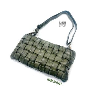 https://glamouraccessoriesshop.it/wp-content/uploads/2026/03/mini-bag-donna-a-spalla-in-vera-pelle-intrecciata-verde-militare-made-in-italy.jpeg--300x300.jpg